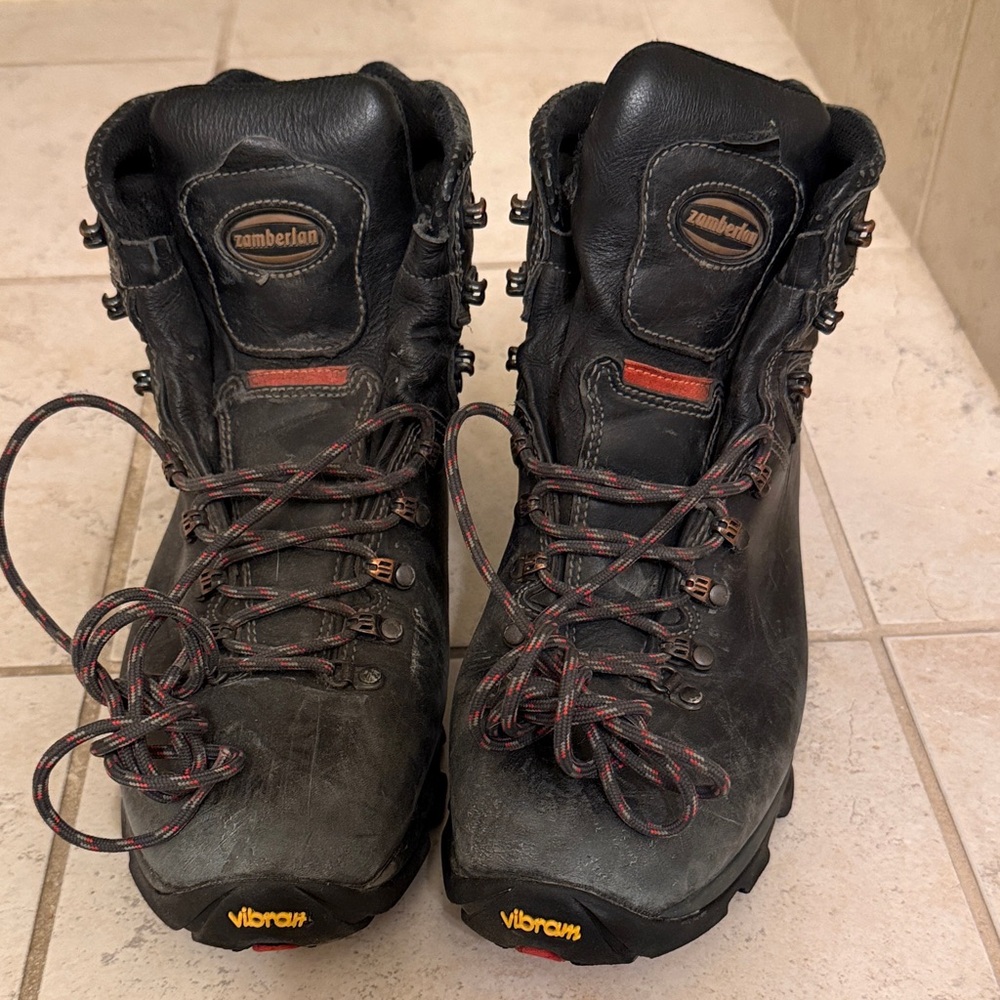 Men's Black Zamberlan Backpacking Boots